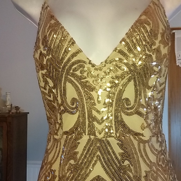 Eye Catching rose gold event gown - Picture 2 of 6